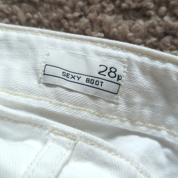 Gap 1969 Sexy Bootcut White Denim Classic 5 Pocket Style Jeans 28P - Picture 10 of 11